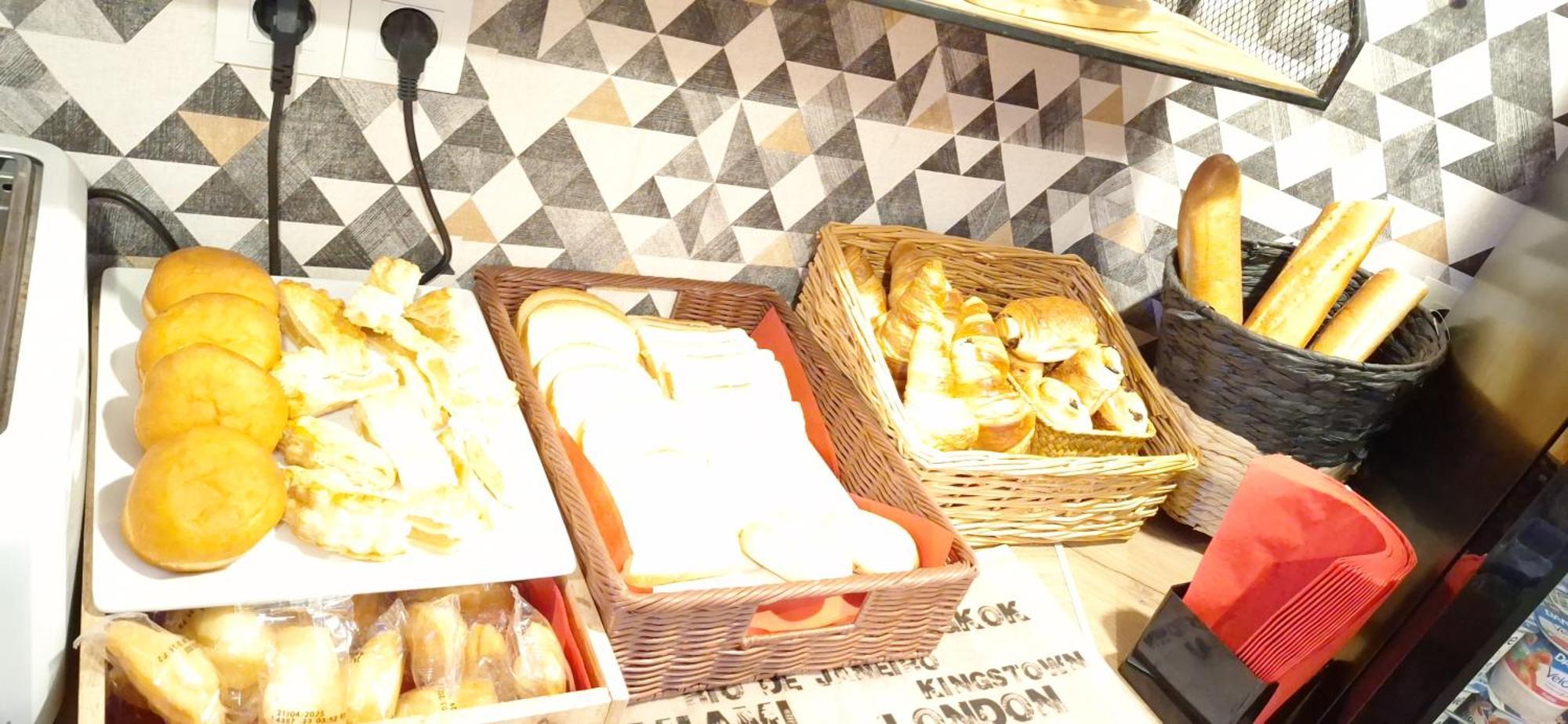 Hotel- Restaurant Le Saint Quentin 외부 사진